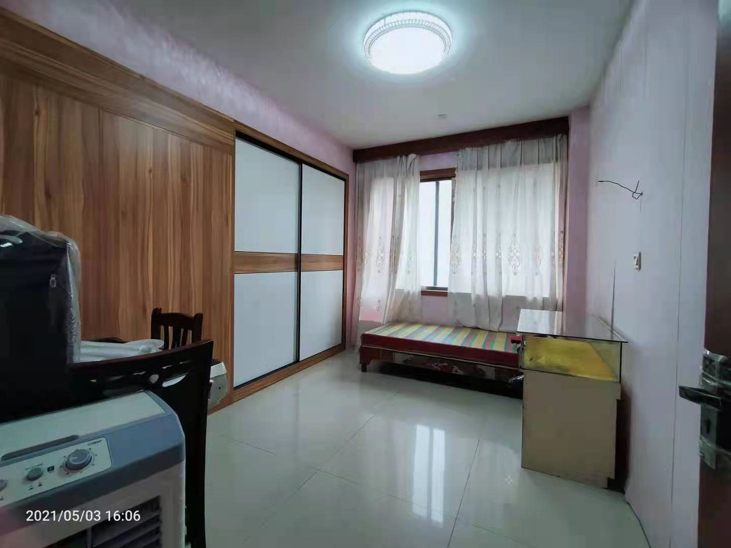 东湖绿洲 3室2厅1卫 1600.0元/月 东湖绿洲 3室2厅1卫 1600.0元/月室内图