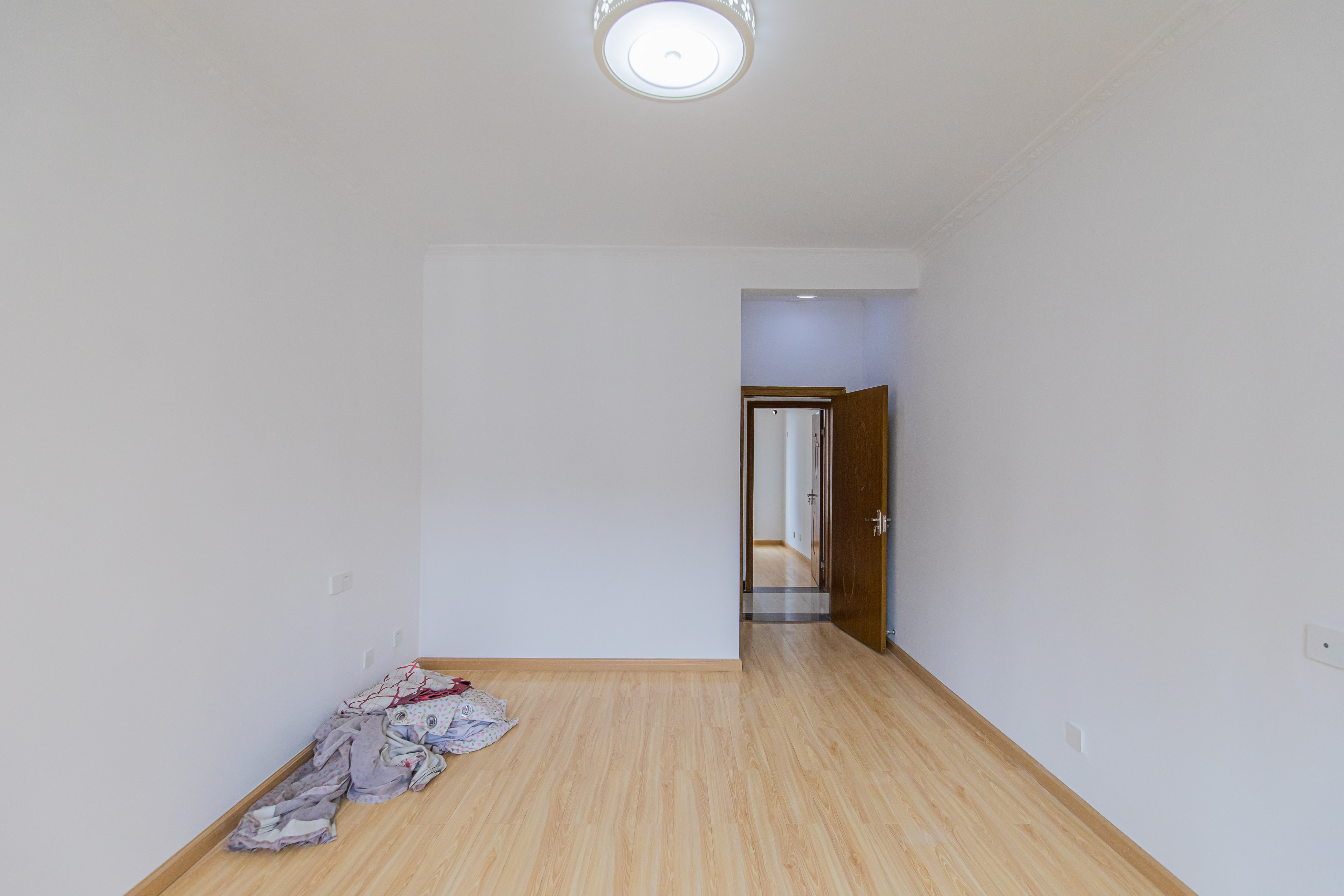 松雅湖畔  3室2厅1卫    86.8万卧室