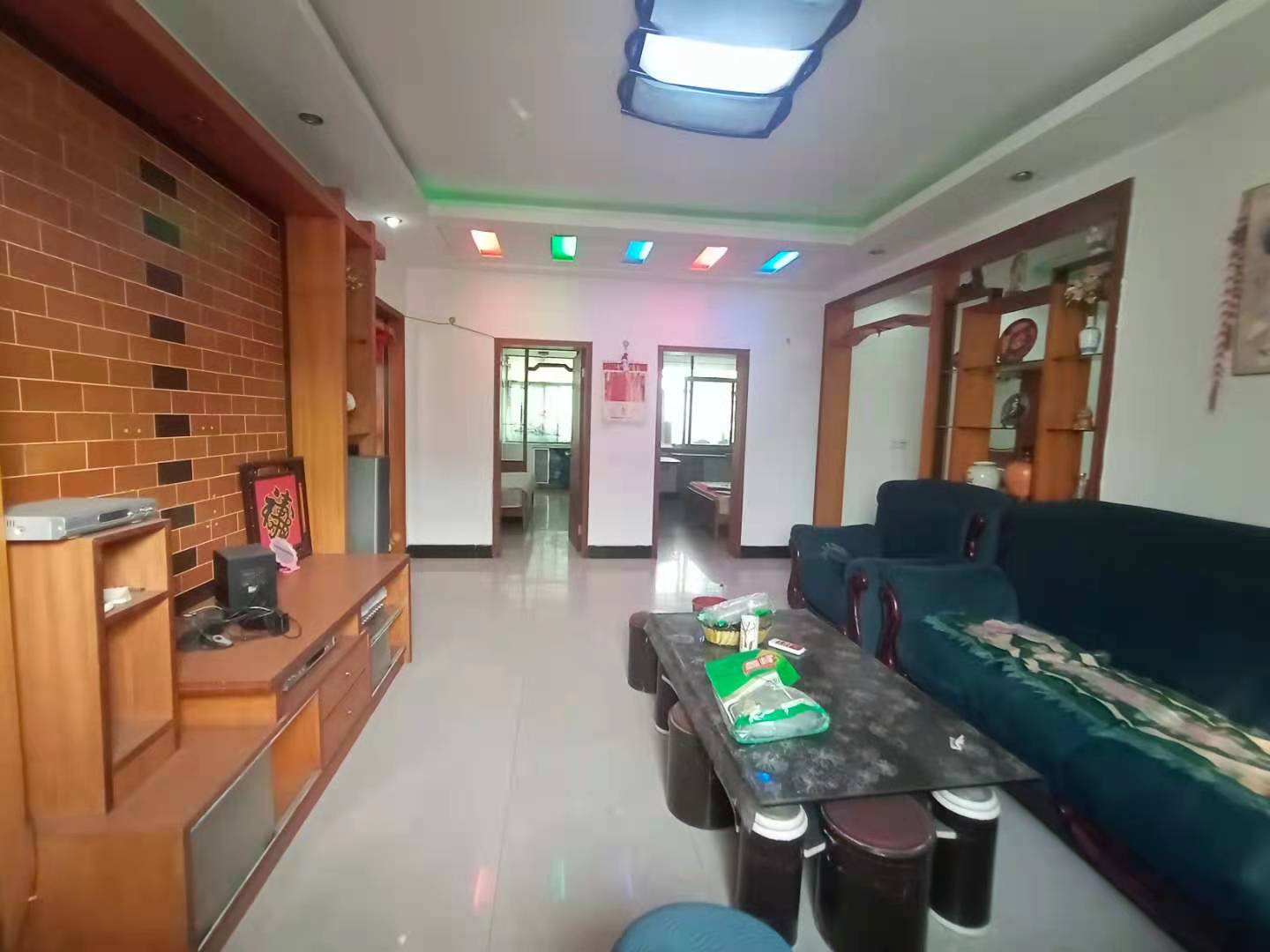 移民小区 3室2厅2卫 48.0万 移民小区 3室2厅2卫 48.0万卫生间