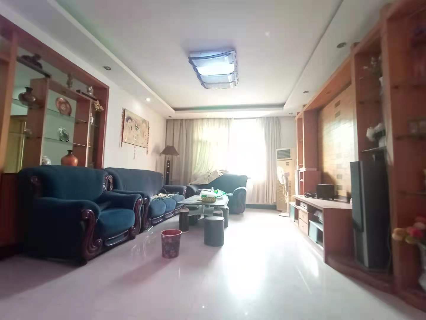 移民小区 3室2厅2卫 48.0万 移民小区 3室2厅2卫 48.0万客厅