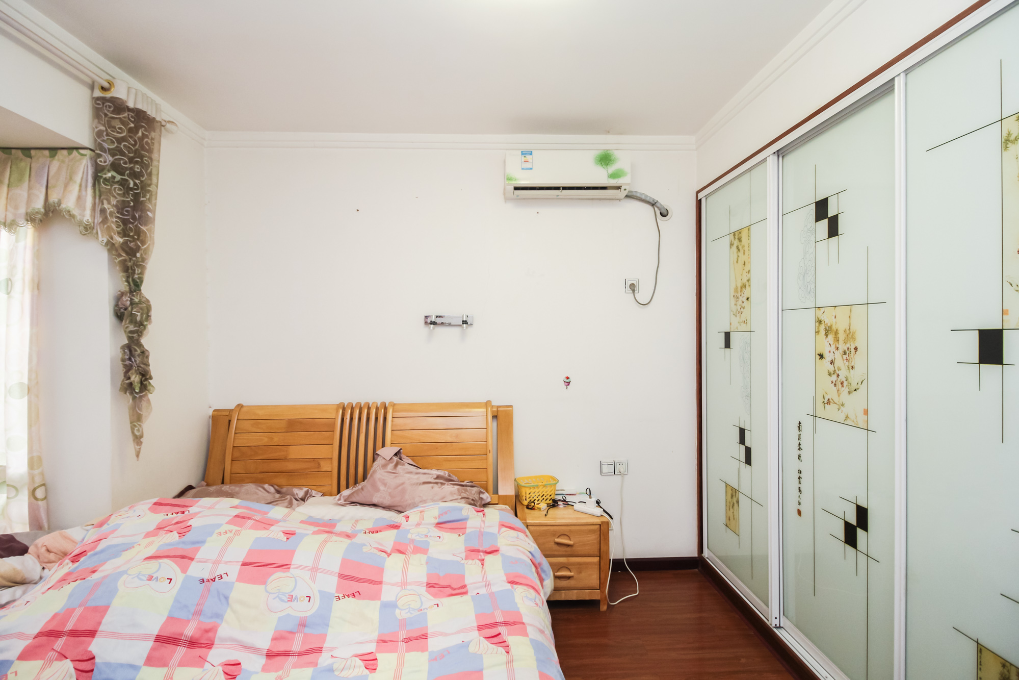 博雅湘水湾  2室2厅1卫    59.8万卧室