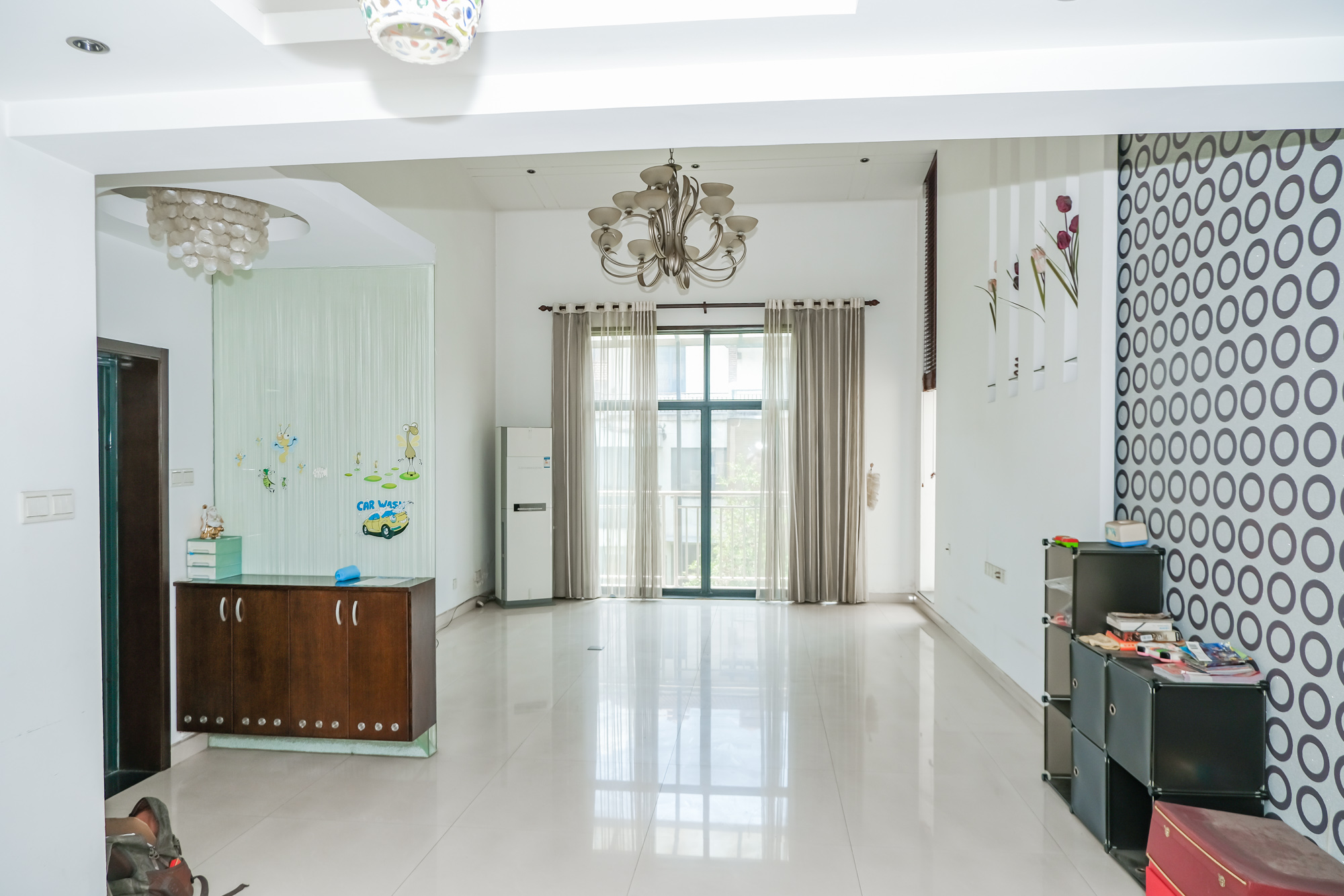 美林水郡  5室2厅2卫    200.0万室内图1