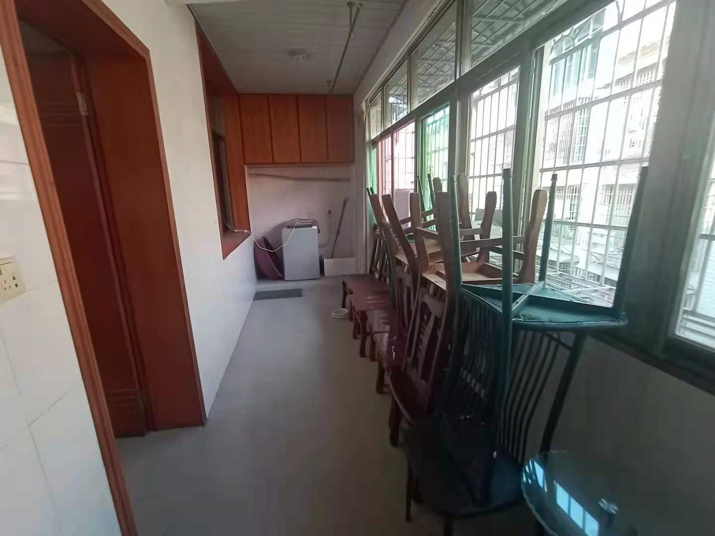 移民小区  3室2厅2卫    48.0万