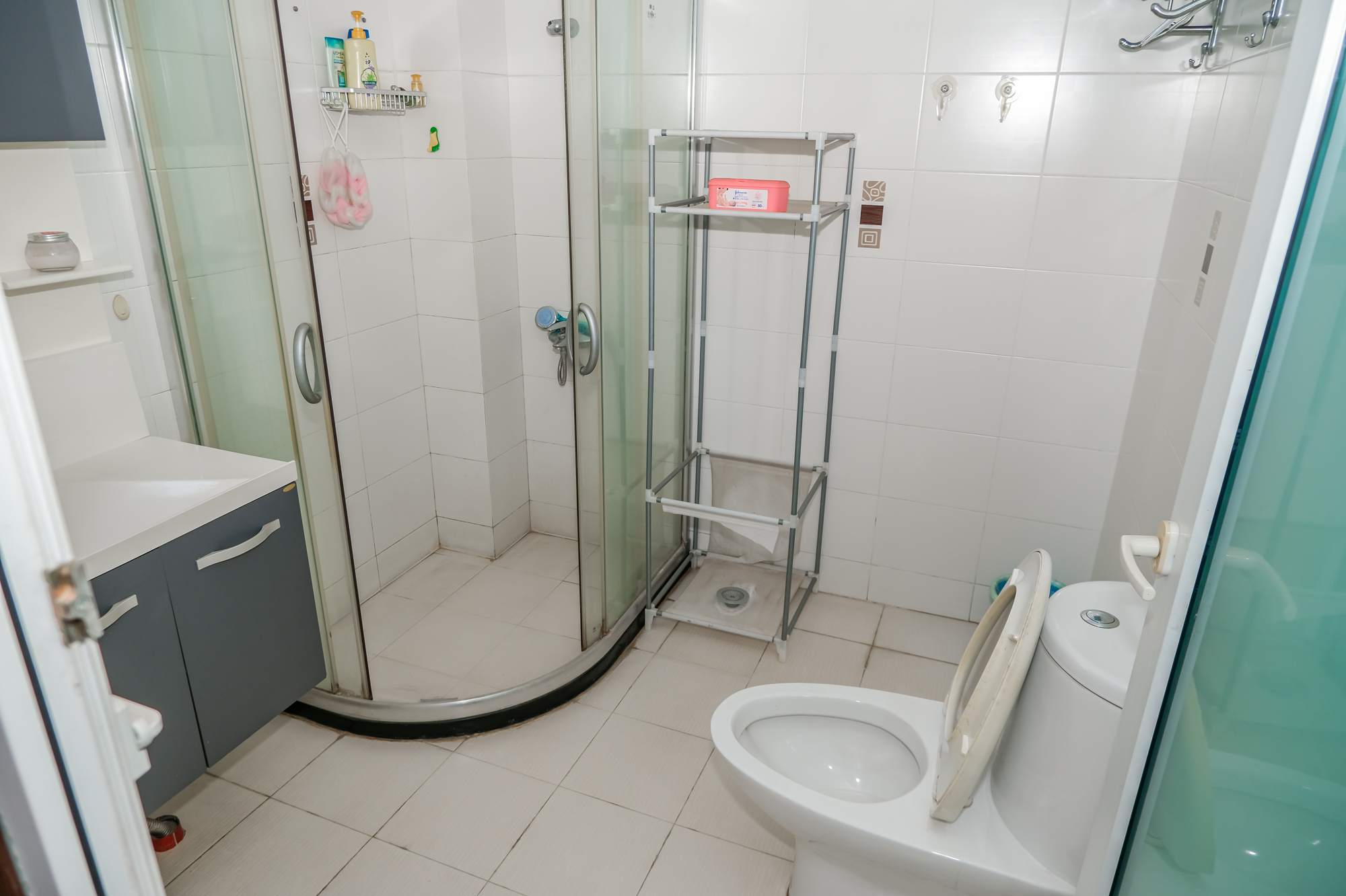 美林水郡  5室2厅2卫    200.0万卫生间