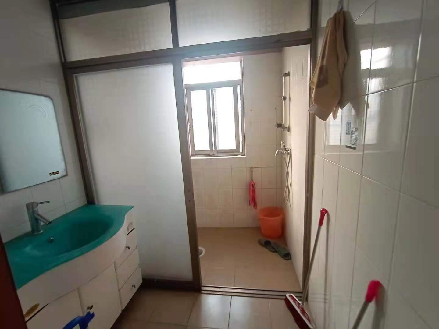 移民小区 3室2厅2卫 48.0万 移民小区 3室2厅2卫 48.0万客厅