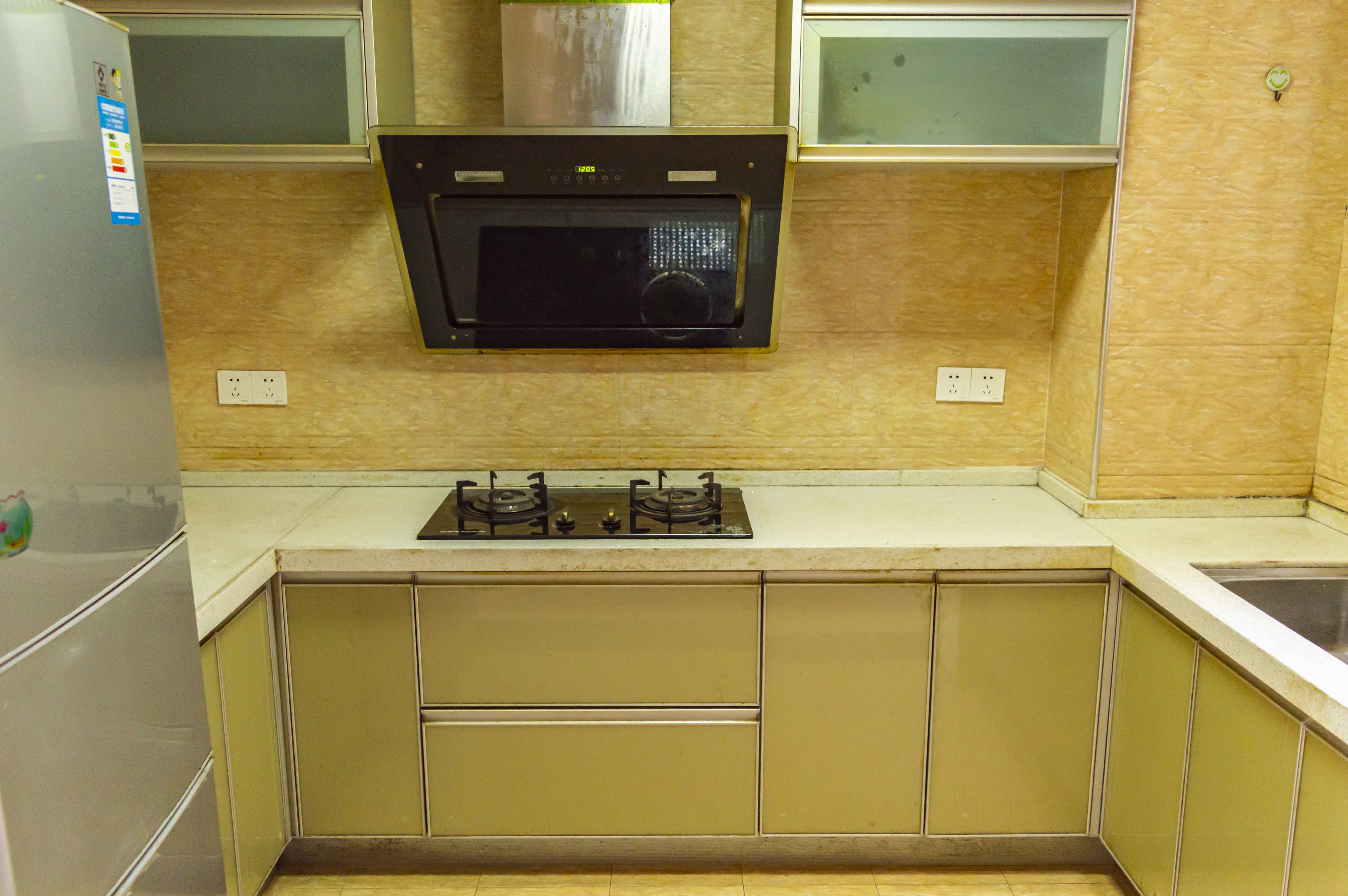 旺佳华府  2室2厅1卫    68.0万 旺佳华府  2室2厅1卫    68.0万客厅