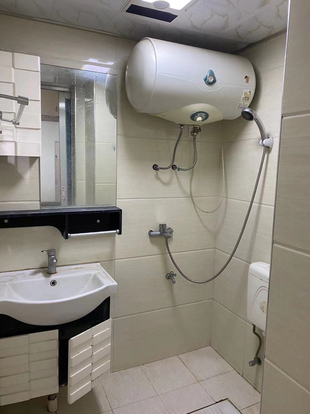 天酬尚都  2室1厅1卫    1300.0元/月 天酬尚都  2室1厅1卫    1300.0元/月室内图