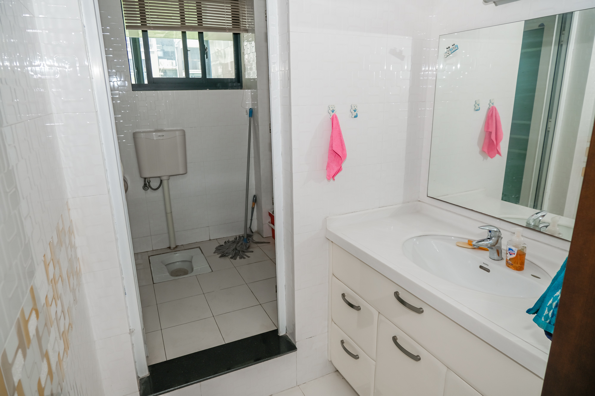 美林水郡  5室2厅2卫    200.0万卫生间