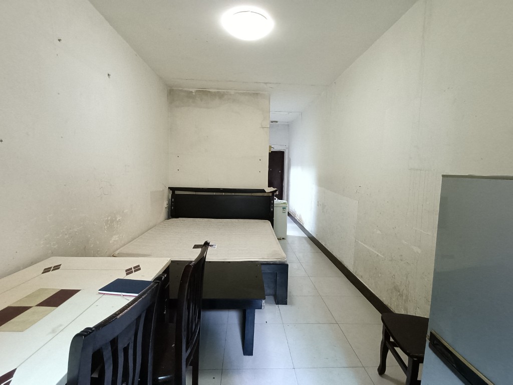 蒸阳花苑  1室1厅1卫    700.0元/月 蒸阳花苑  1室1厅1卫    700.0元/月室内图