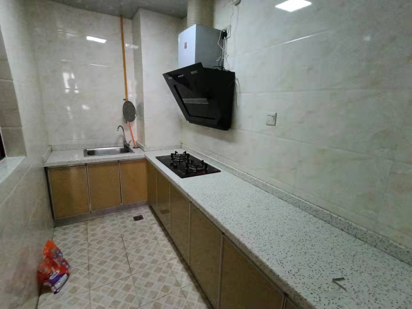 南湖世纪 2室2厅1卫 2200.0元/月 南湖世纪 2室2厅1卫 2200.0元/月室内图