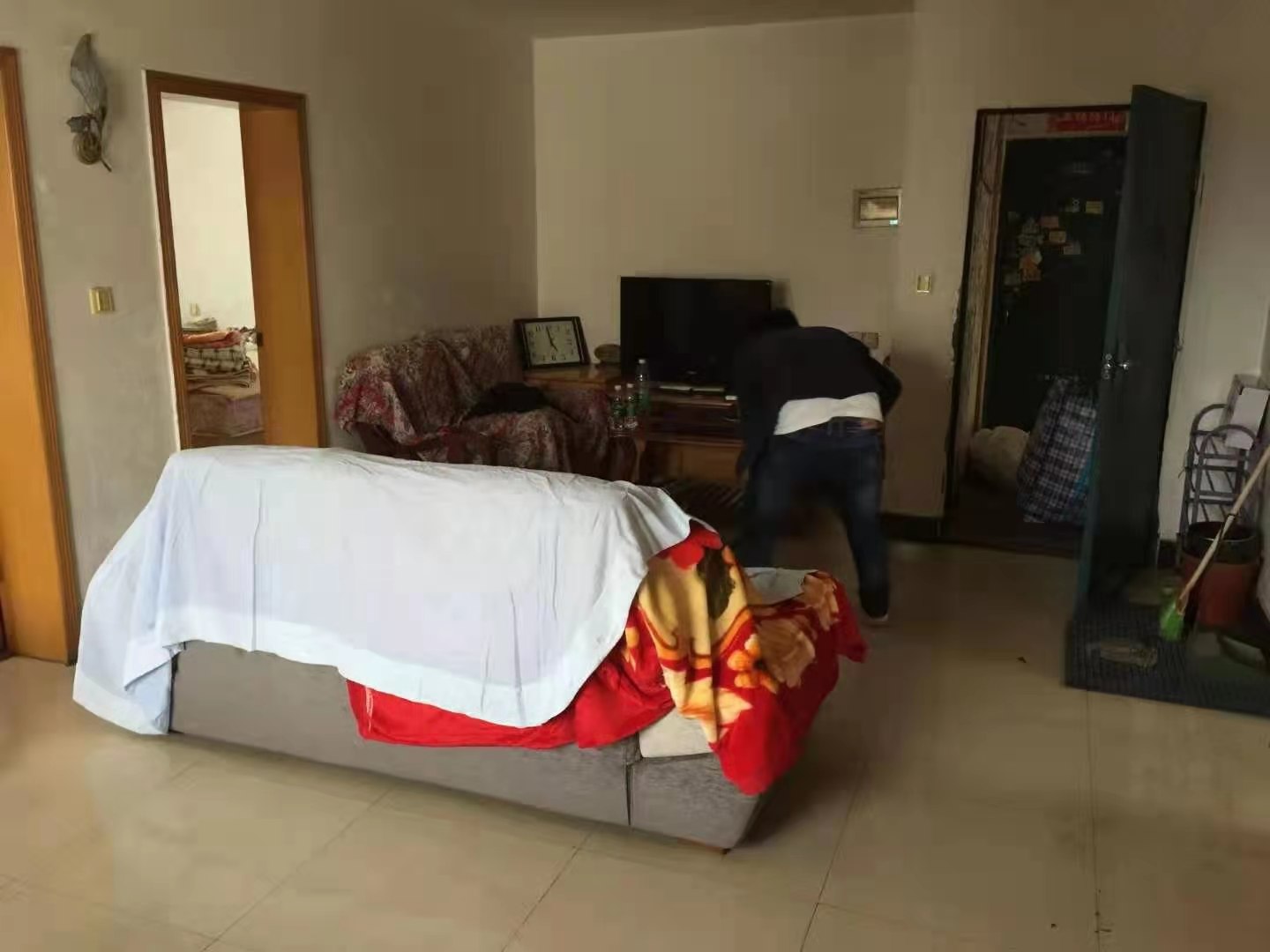 骆家坝小区  3室1厅1卫    1400.0元/月室内图