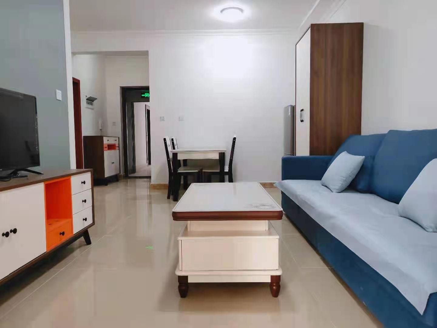 南湖尚景 1室1厅1卫 1800.0元/月 南湖尚景 1室1厅1卫 1800.0元/月室内图