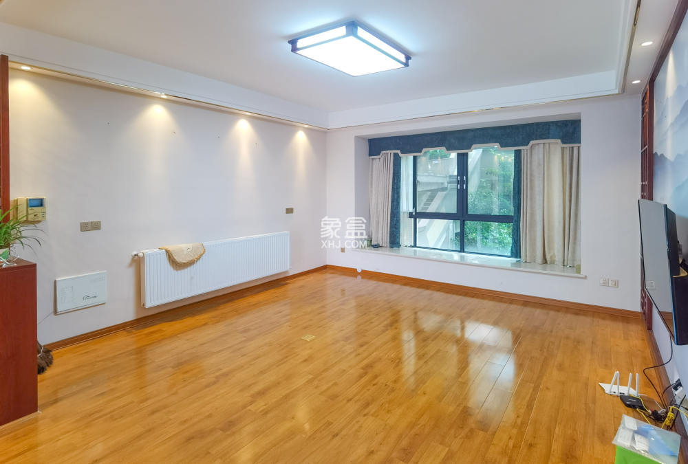 四季花园  3室2厅1卫    89.8万