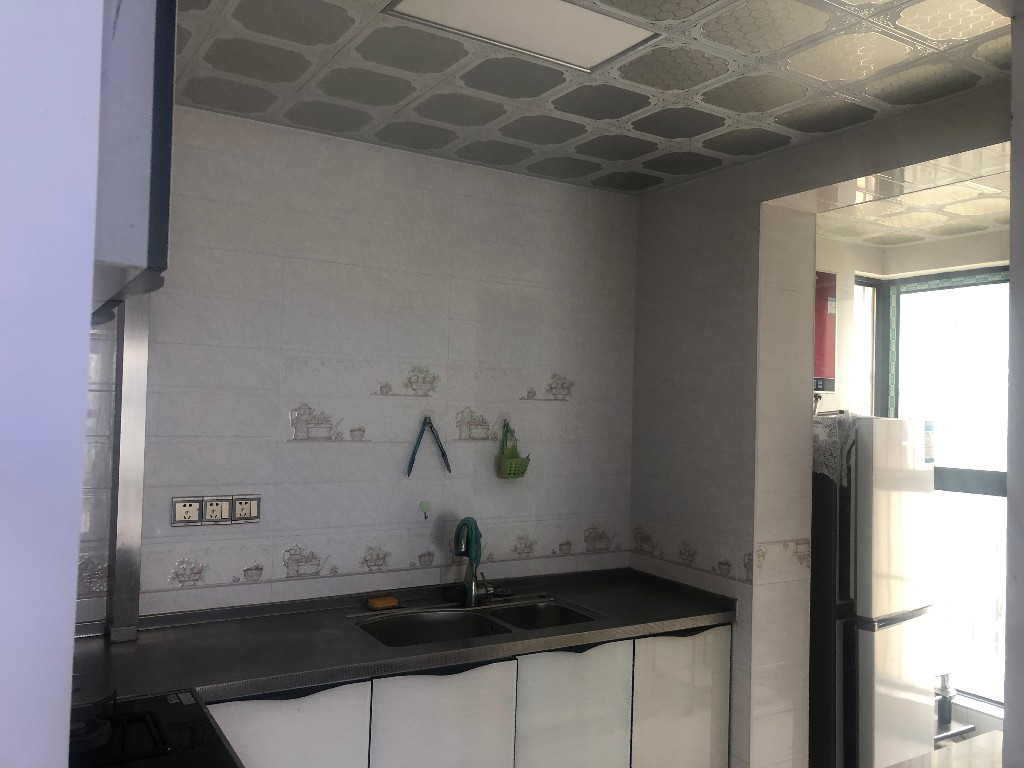 三一歌雅郡 3室2厅1卫 2000.0元/月 三一歌雅郡 3室2厅1卫 2000.0元/月室内图