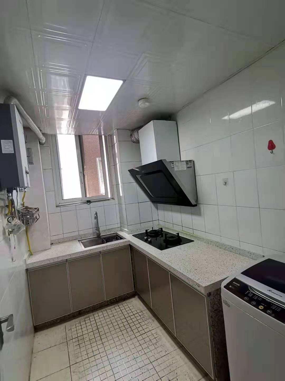 南湖春天  2室1厅1卫    2000.0元/月 南湖春天  2室1厅1卫    2000.0元/月室内图