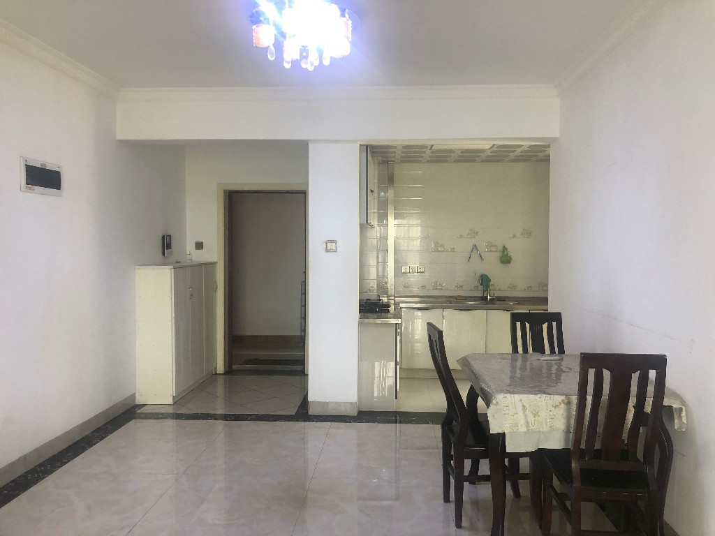 三一歌雅郡 3室2厅1卫 2000.0元/月 三一歌雅郡 3室2厅1卫 2000.0元/月室内图