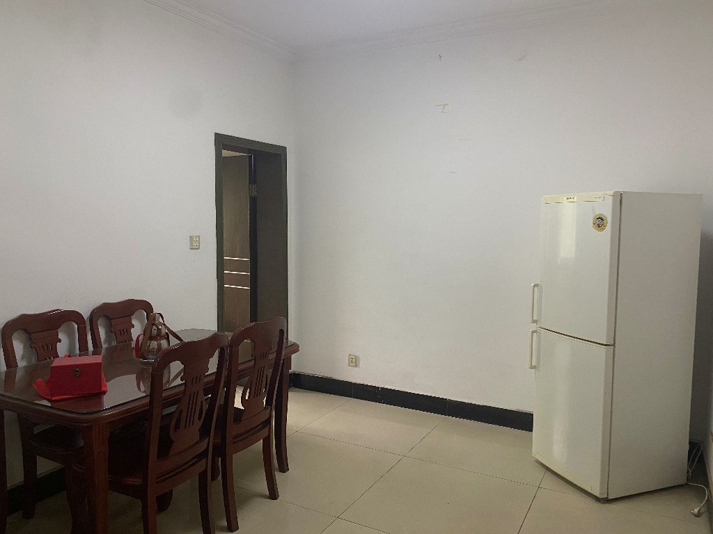 馨香小区 3室2厅1卫 1400.0元/月 馨香小区 3室2厅1卫 1400.0元/月室内图