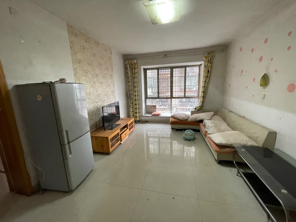 江南世家 2室1厅1卫 41.8万 江南世家 2室1厅1卫 41.8万客厅