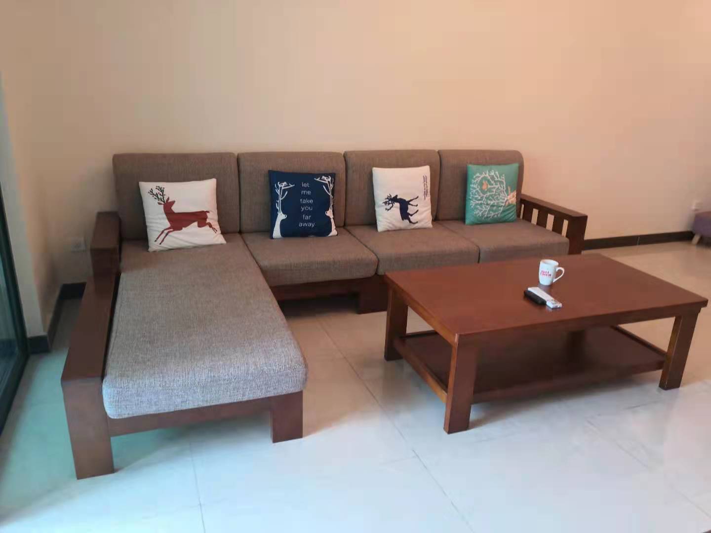 恒大绿洲  2室2厅2卫    2200.0元/月 恒大绿洲  2室2厅2卫    2200.0元/月室内图