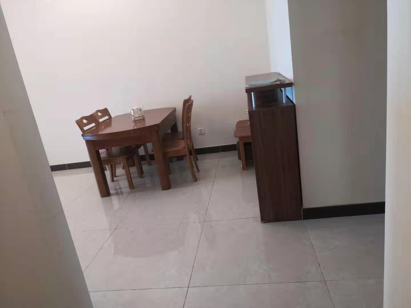 恒大绿洲  2室2厅2卫    2200.0元/月 恒大绿洲  2室2厅2卫    2200.0元/月室内图