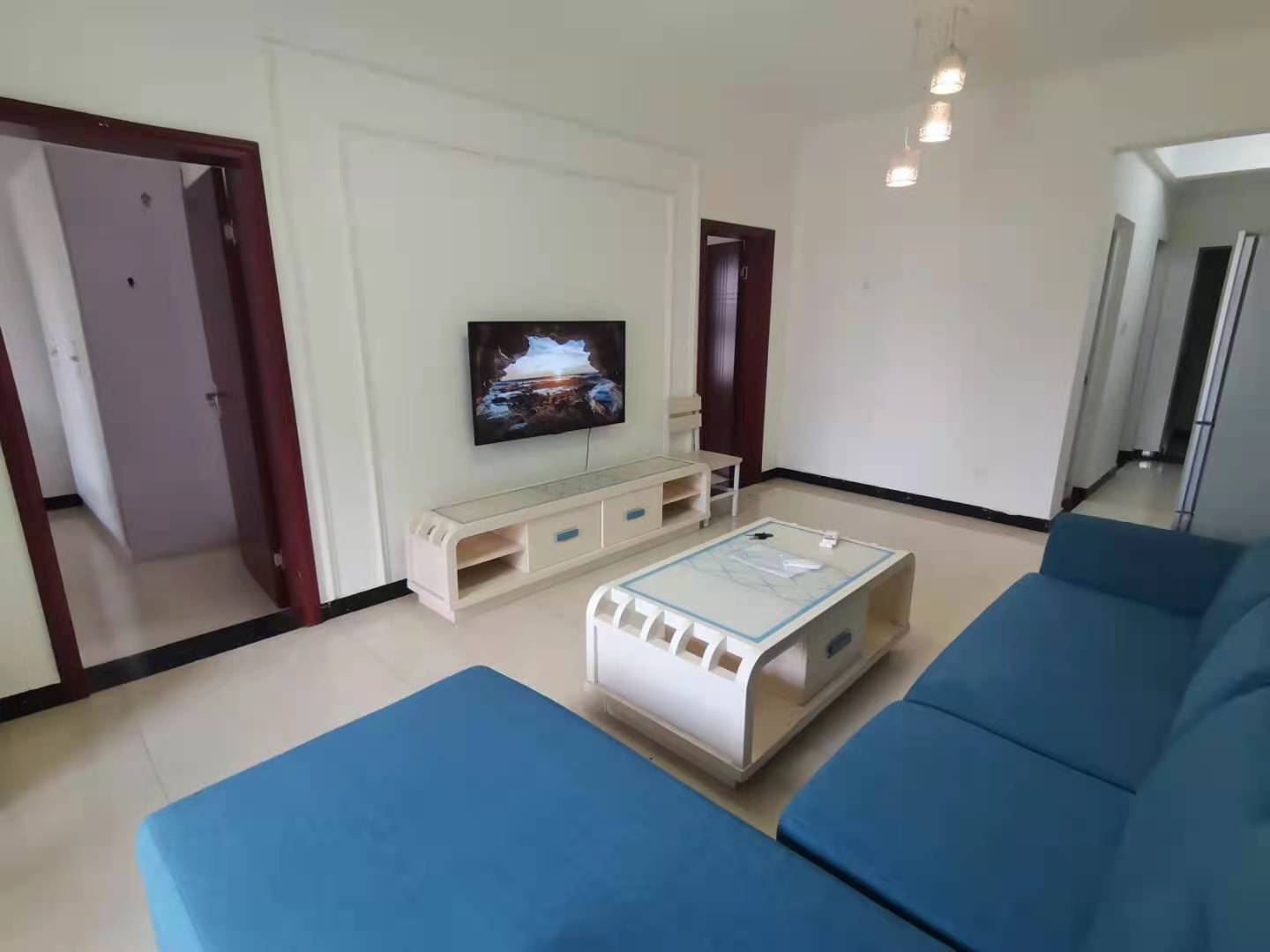 南湖春天  2室1厅1卫    2000.0元/月 南湖春天  2室1厅1卫    2000.0元/月室内图