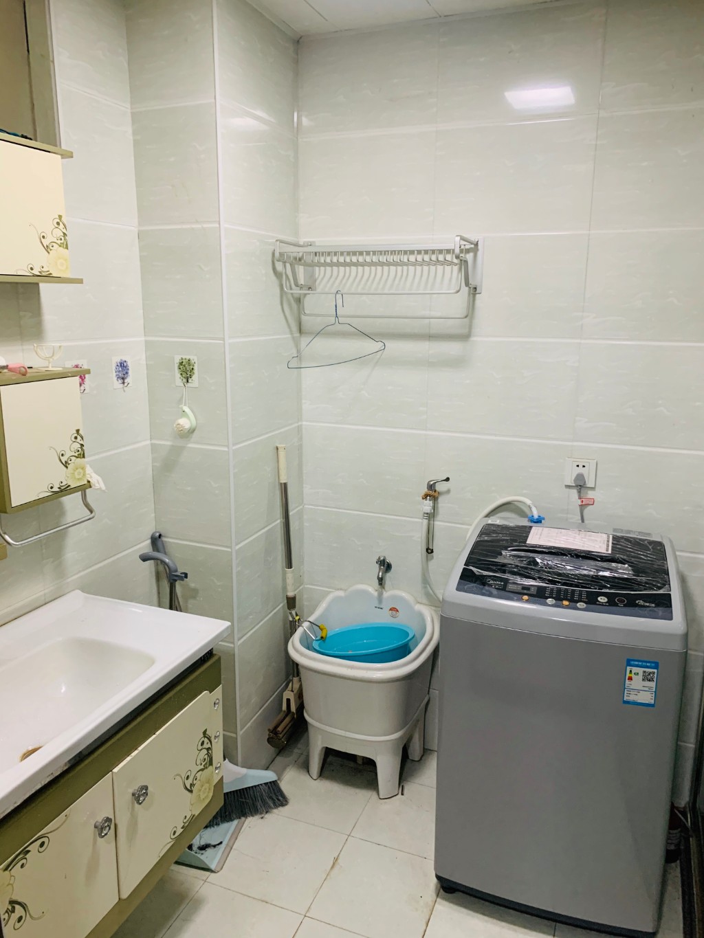 金广茗厦  1室1厅1卫    35.0万 金广茗厦  1室1厅1卫    35.0万卫生间