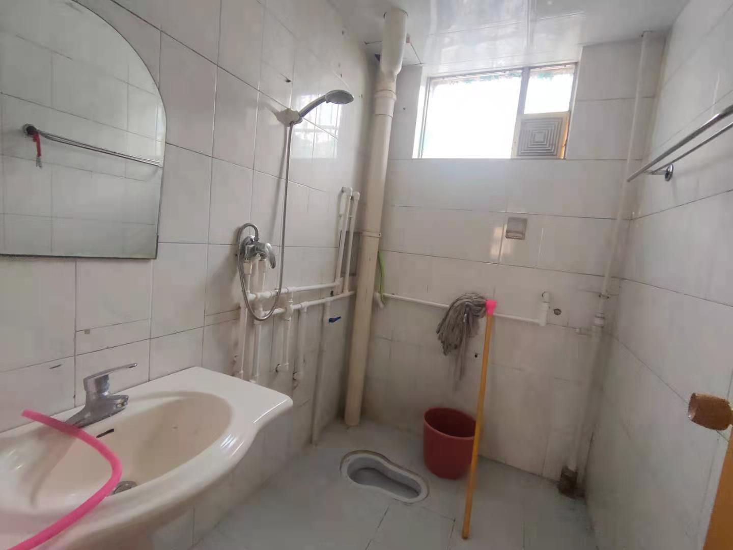 珉阁大厦 2室2厅1卫 1000.0元/月 珉阁大厦 2室2厅1卫 1000.0元/月室内图