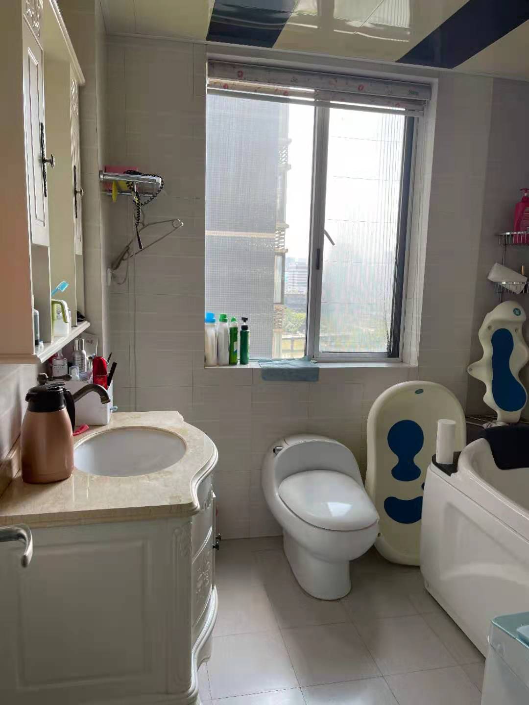 天龙御园 4室2厅2卫 125.0万 天龙御园 4室2厅2卫 125.0万卫生间