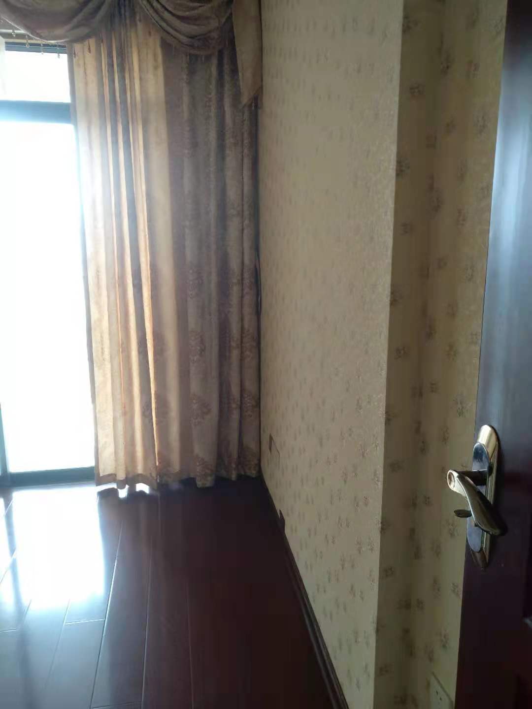 万豪城市花园  3室2厅2卫    3000.0元/月 万豪城市花园  3室2厅2卫    3000.0元/月室内图