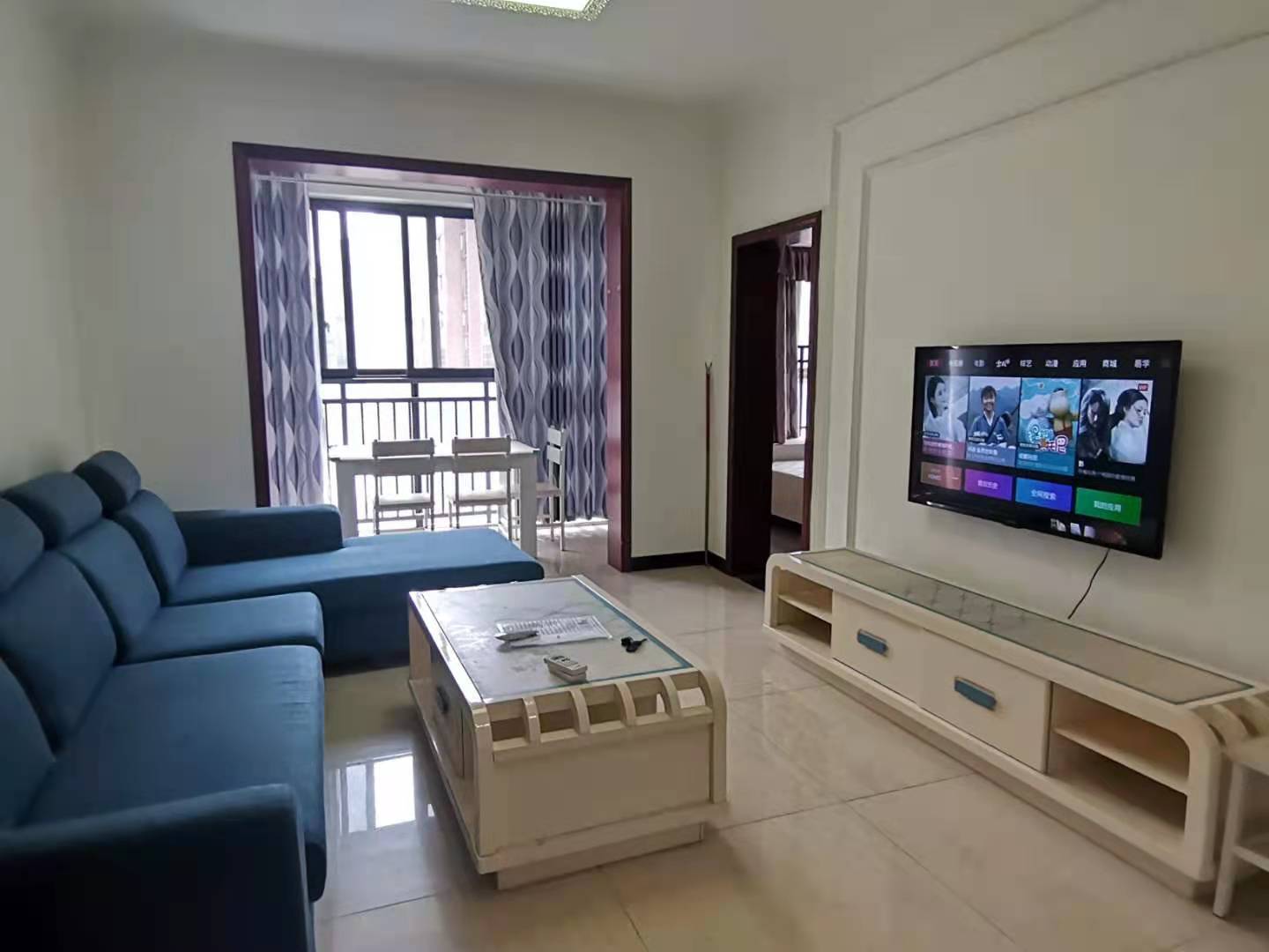 南湖春天  2室1厅1卫    2000.0元/月 南湖春天  2室1厅1卫    2000.0元/月室内图