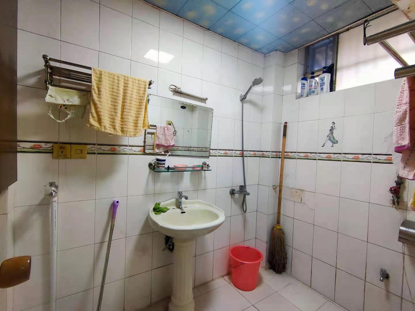 珉阁大厦 3室2厅2卫 1300.0元/月 珉阁大厦 3室2厅2卫 1300.0元/月室内图