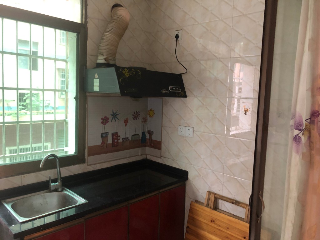 金塘小区  1室1厅1卫    850.0元/月 金塘小区  1室1厅1卫    850.0元/月室内图