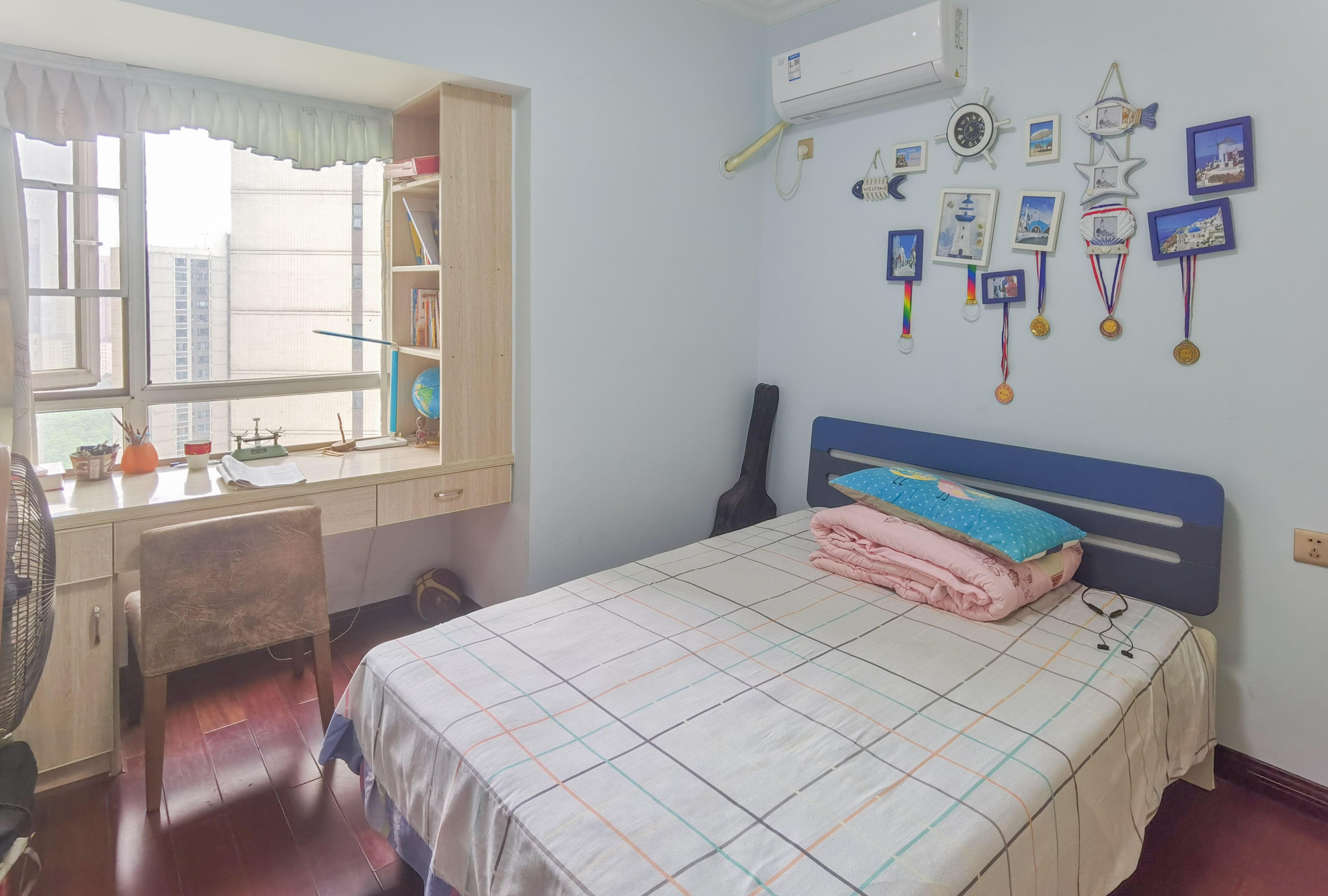 美的城三期  3室2厅2卫    90.8万 美的城三期  3室2厅2卫    90.8万客厅