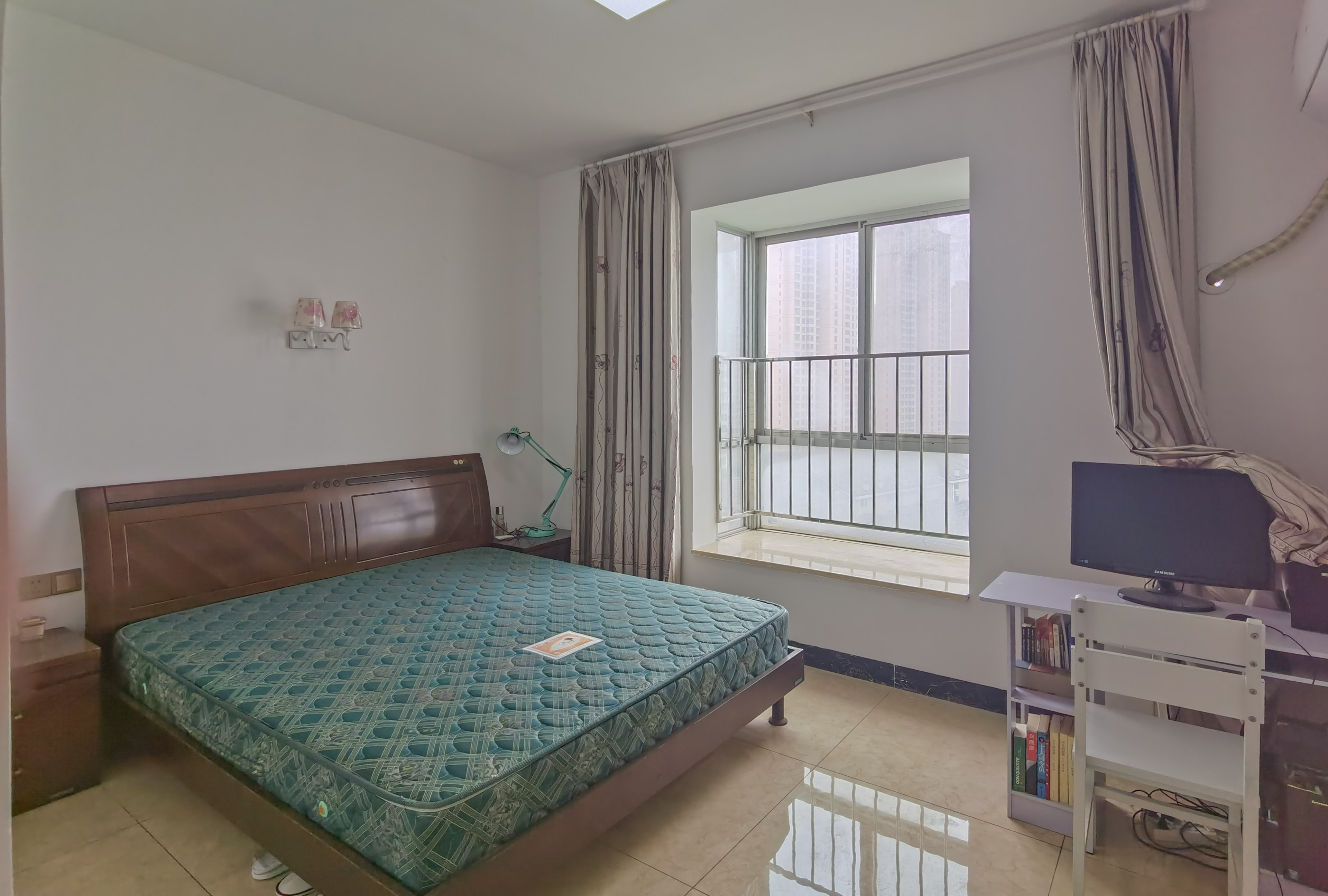 珠江丽园 2室1厅1卫 68.0万 珠江丽园 2室1厅1卫 68.0万客厅