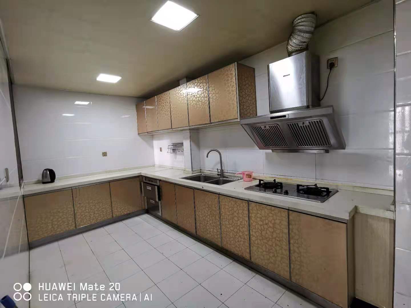 东方豪苑 4室2厅2卫 2200.0元/月 东方豪苑 4室2厅2卫 2200.0元/月室内图