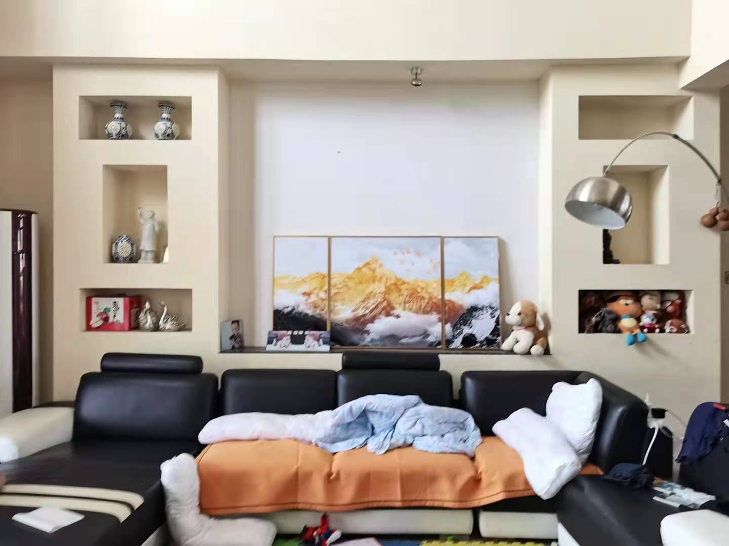 佳宁娜小区(梓山湖小区)  5室3厅3卫    288.0万 佳宁娜小区(梓山湖小区)  5室3厅3卫    288.0万卫生间