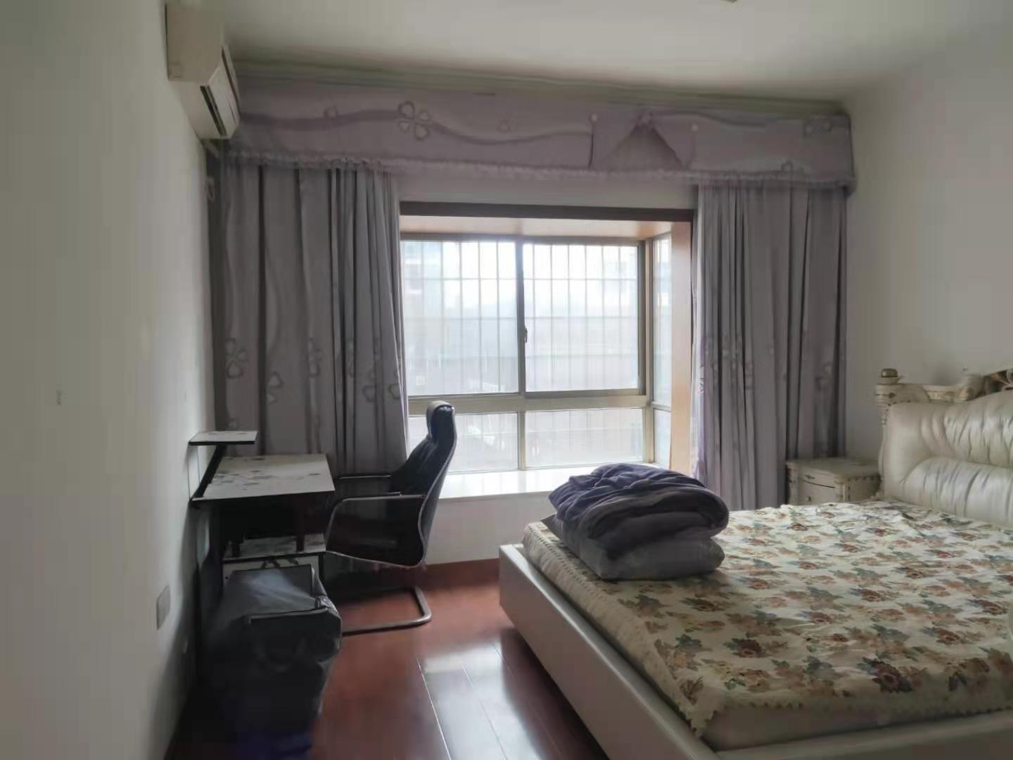 东方豪苑 4室2厅2卫 2500.0元/月 东方豪苑 4室2厅2卫 2500.0元/月室内图