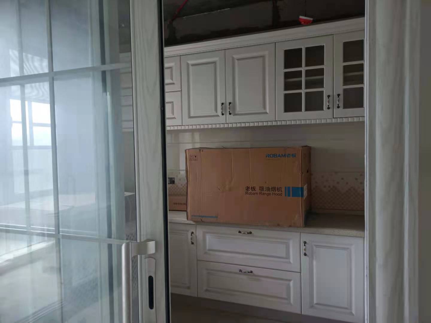 悦江山  4室2厅2卫    95.0万厨房