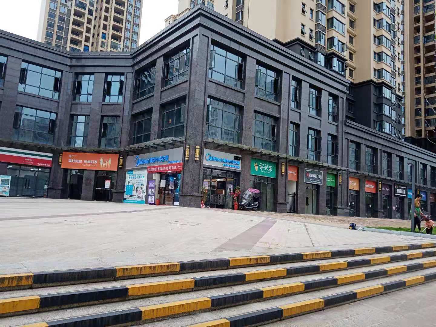 春藤公馆  1室1厅1卫    3000.0元/月 春藤公馆  1室1厅1卫    3000.0元/月室内图1