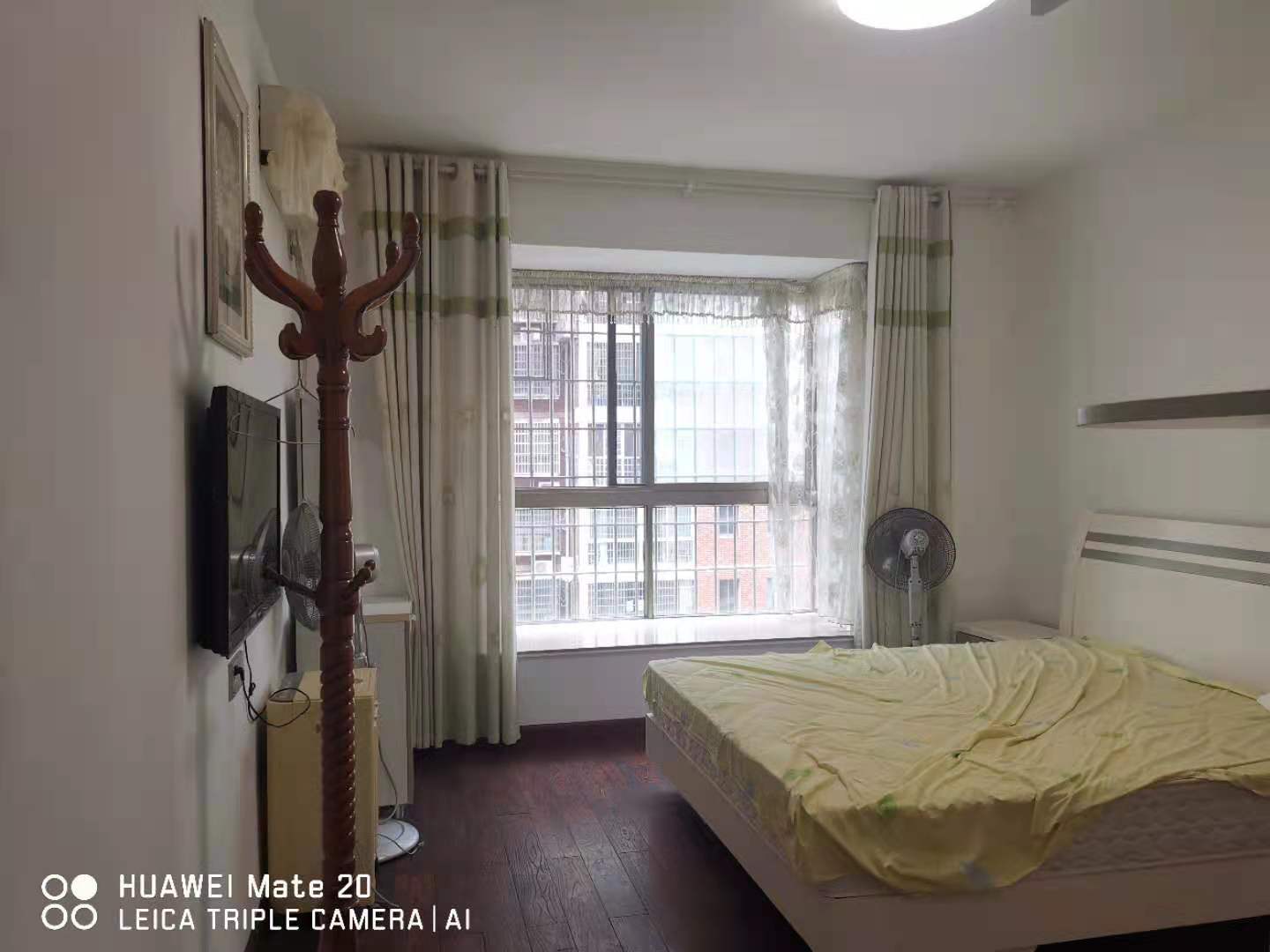 东方豪苑  4室2厅2卫    2400.0元/月室内图