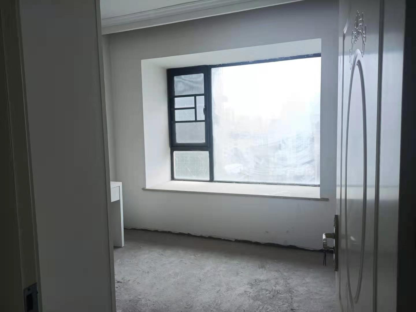 悦江山  4室2厅2卫    95.0万卧室