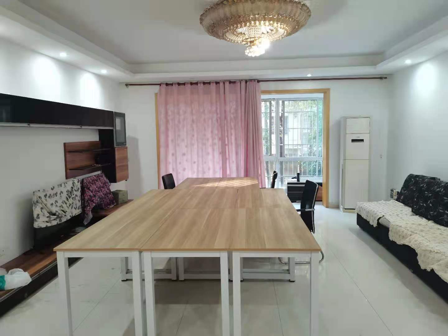 明兴花苑 5室2厅2卫 3100.0元/月 明兴花苑 5室2厅2卫 3100.0元/月室内图