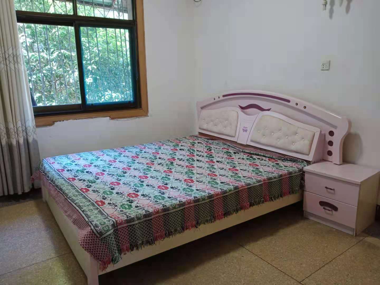 外贸小区  3室2厅1卫    1380.0元/月 外贸小区  3室2厅1卫    1380.0元/月室内图