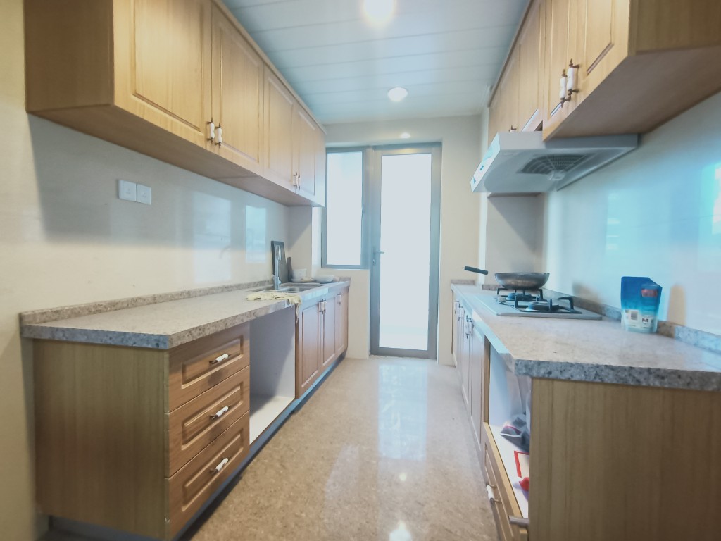 碧桂园 3室2厅2卫 2200.0元/月 碧桂园 3室2厅2卫 2200.0元/月室内图