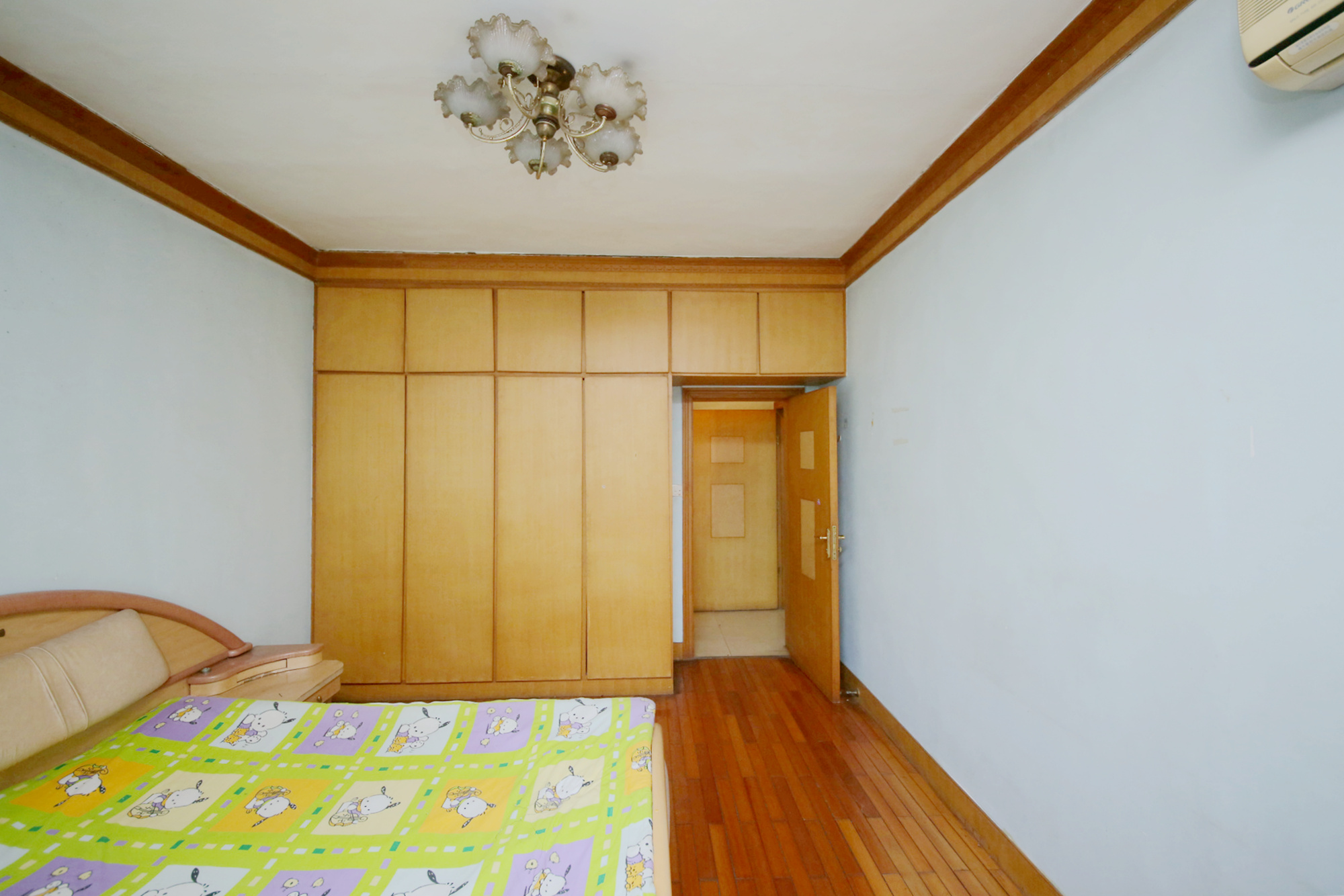 军安苑小区  3室2厅2卫    78.0万卧室