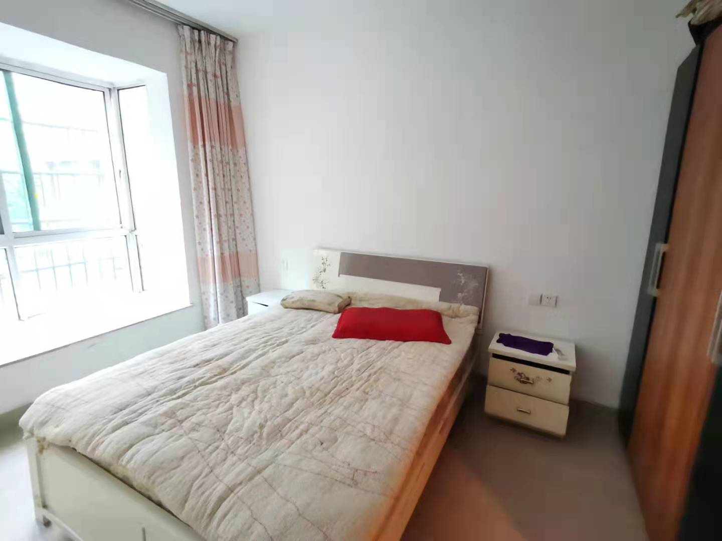 明兴花苑  5室2厅2卫   3100.00元/月室内图