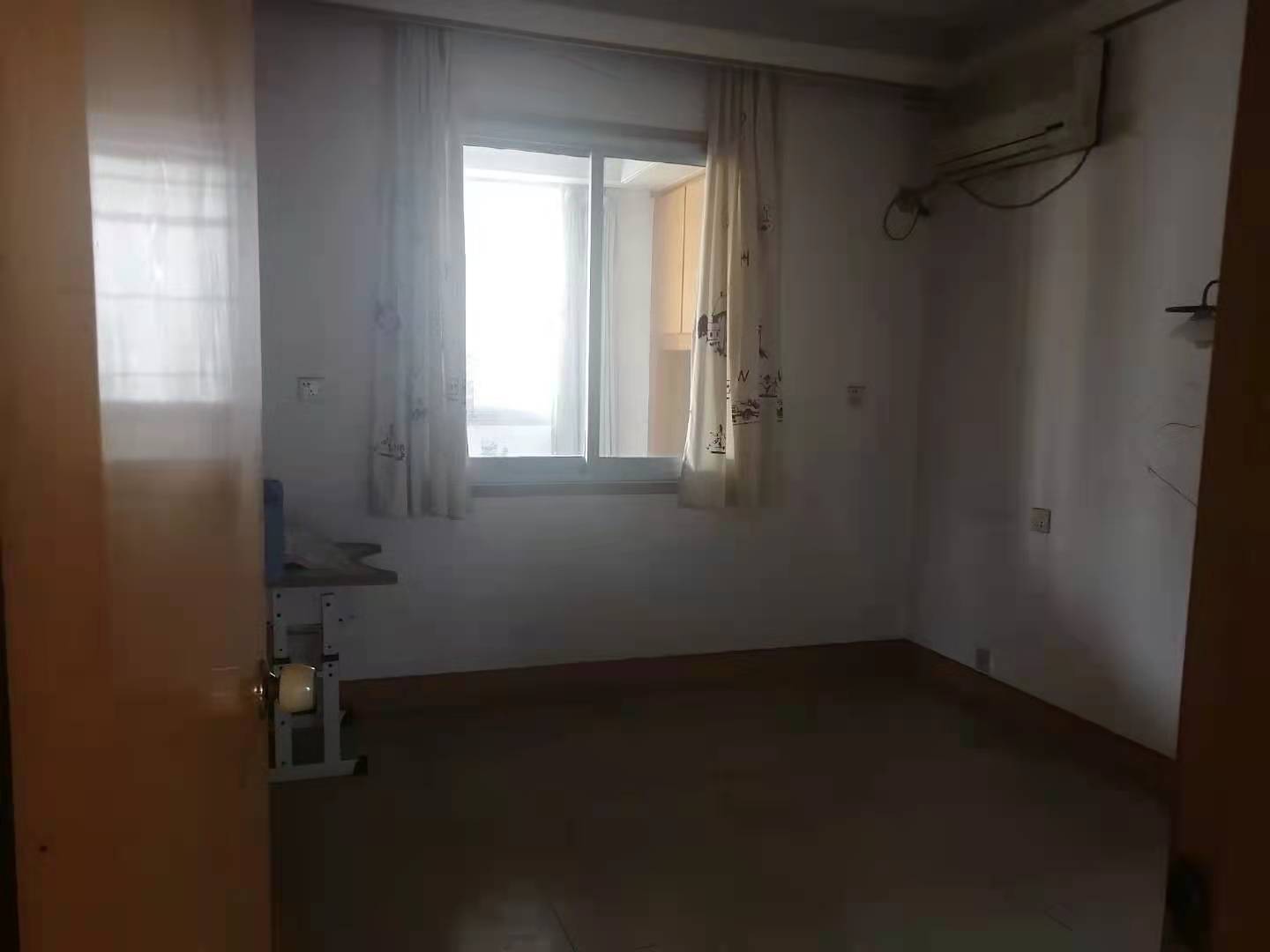 邮电新村  3室2厅2卫   1200.00元/月室内图