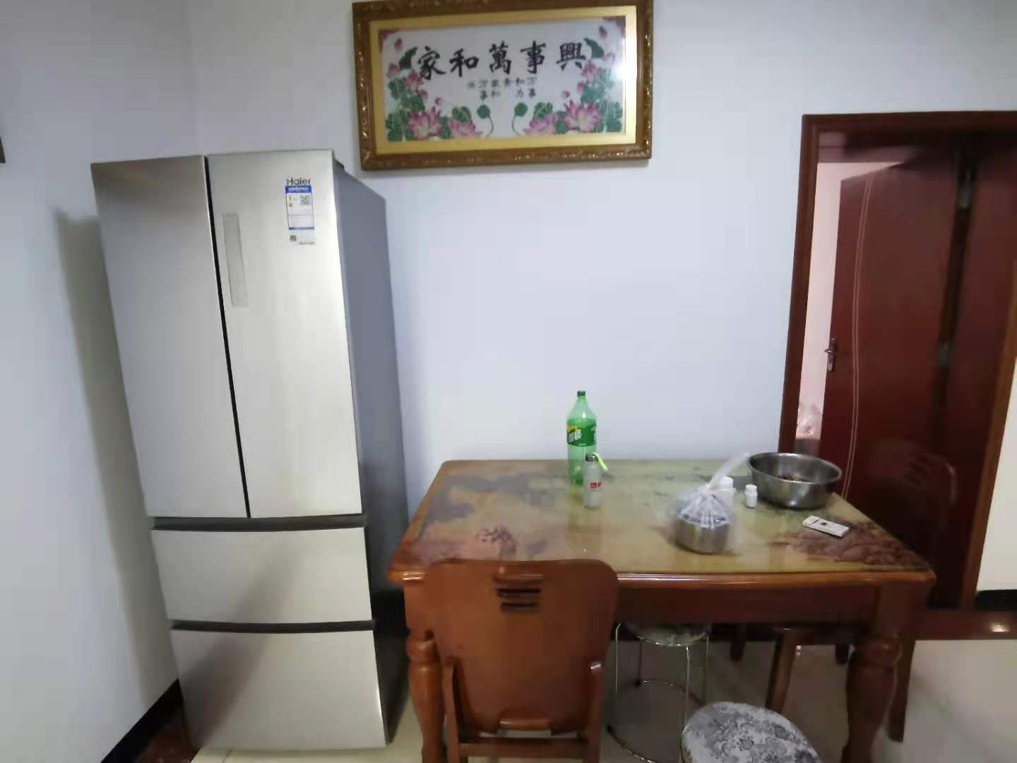 滨江水岸  3室2厅2卫    62.8万 滨江水岸  3室2厅2卫    62.8万客厅