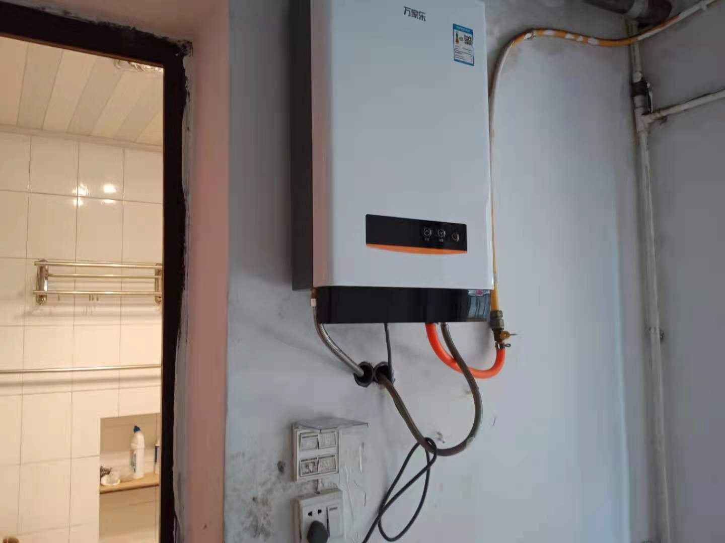 外贸小区  3室2厅1卫    1380.0元/月 外贸小区  3室2厅1卫    1380.0元/月室内图