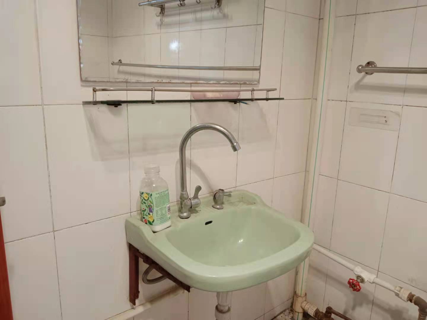 外贸小区  3室2厅1卫    1380.0元/月 外贸小区  3室2厅1卫    1380.0元/月室内图